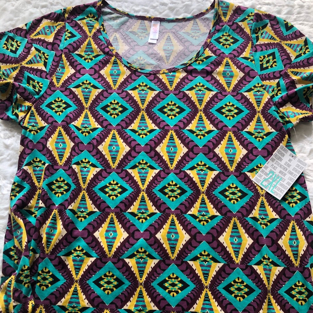 NWT 2XL LuLaRoe Classic T in Purple Teal & Yellow